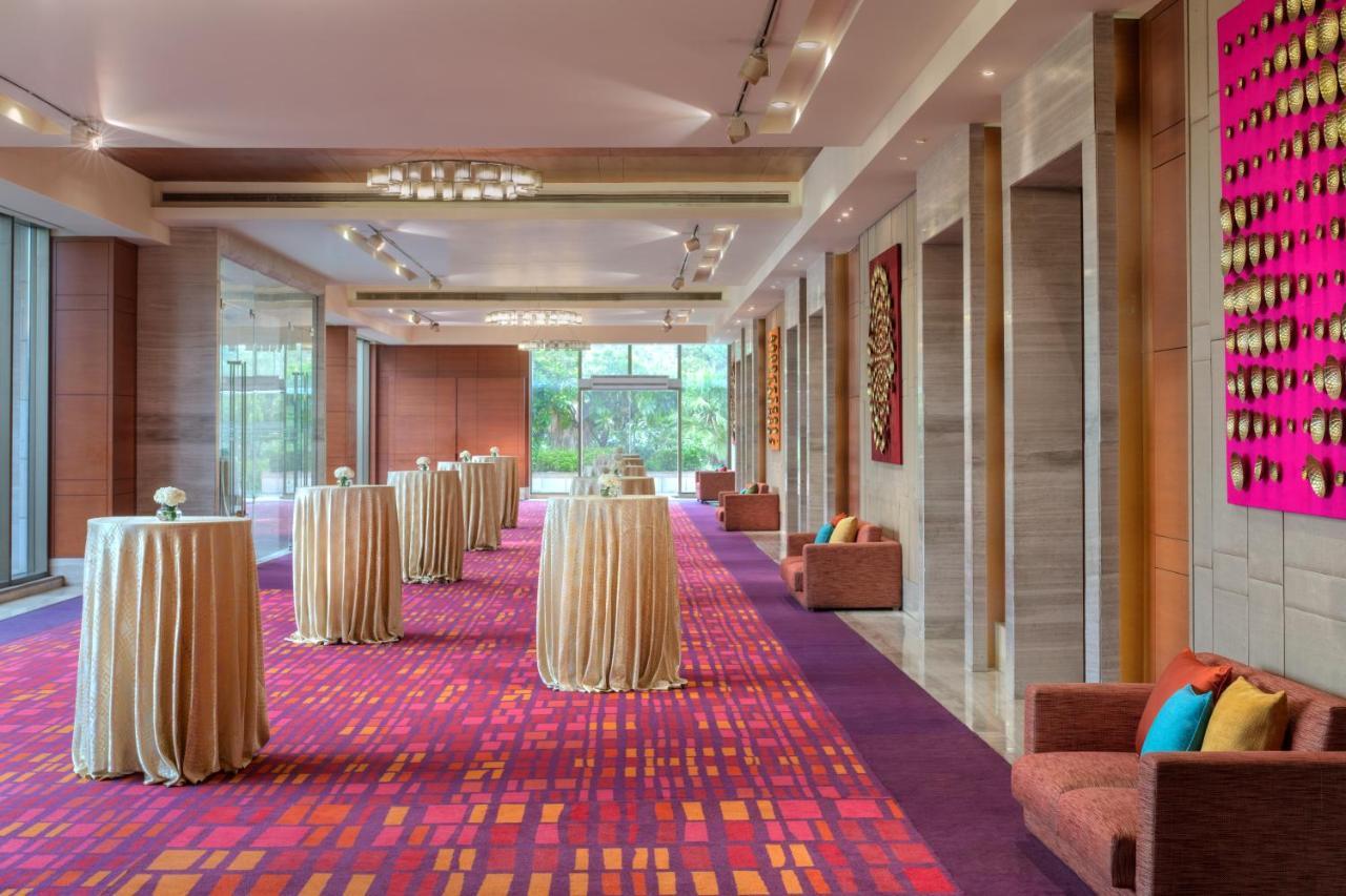 Hyatt Regency Chandīgarh Exterior foto The W Lounge