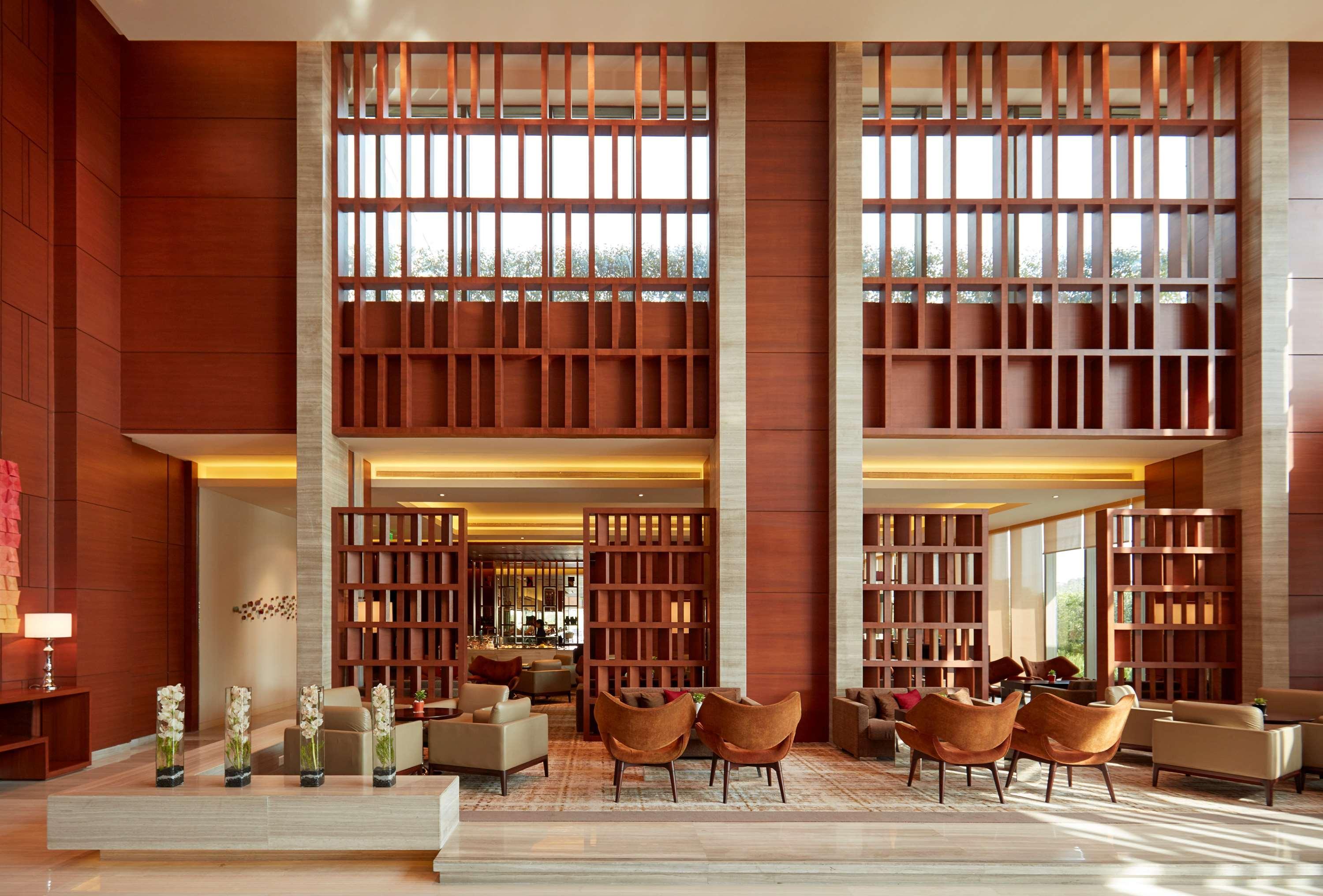 Hyatt Regency Chandīgarh Exterior foto The lobby of the hotel